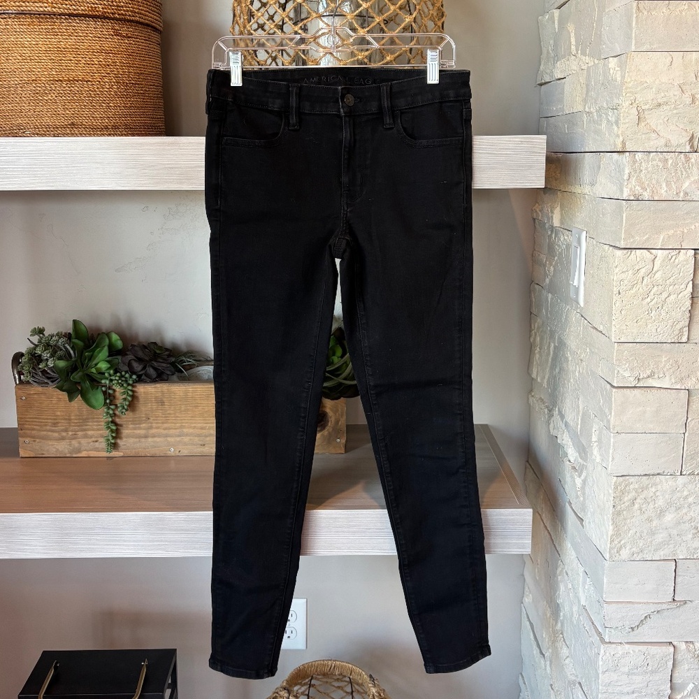 AE:  Black Jeans Stretch Comfort Size 6